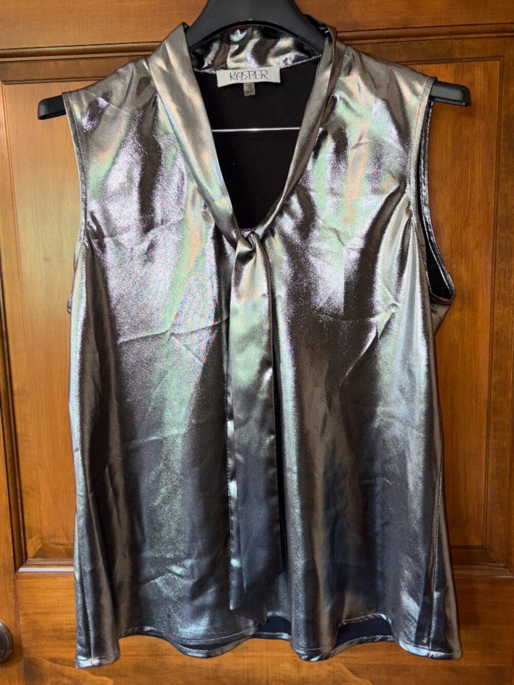 Kasper Metallic Silver Sleeveless Blouse Liquid Shimmer Tie Bow Neck Large